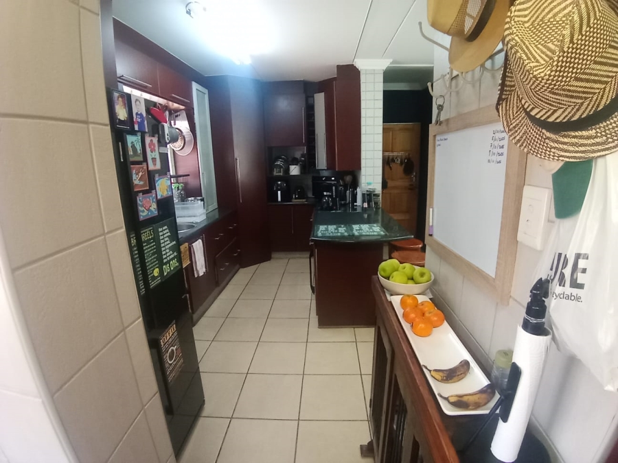To Let 4 Bedroom Property for Rent in Geelhoutpark North West